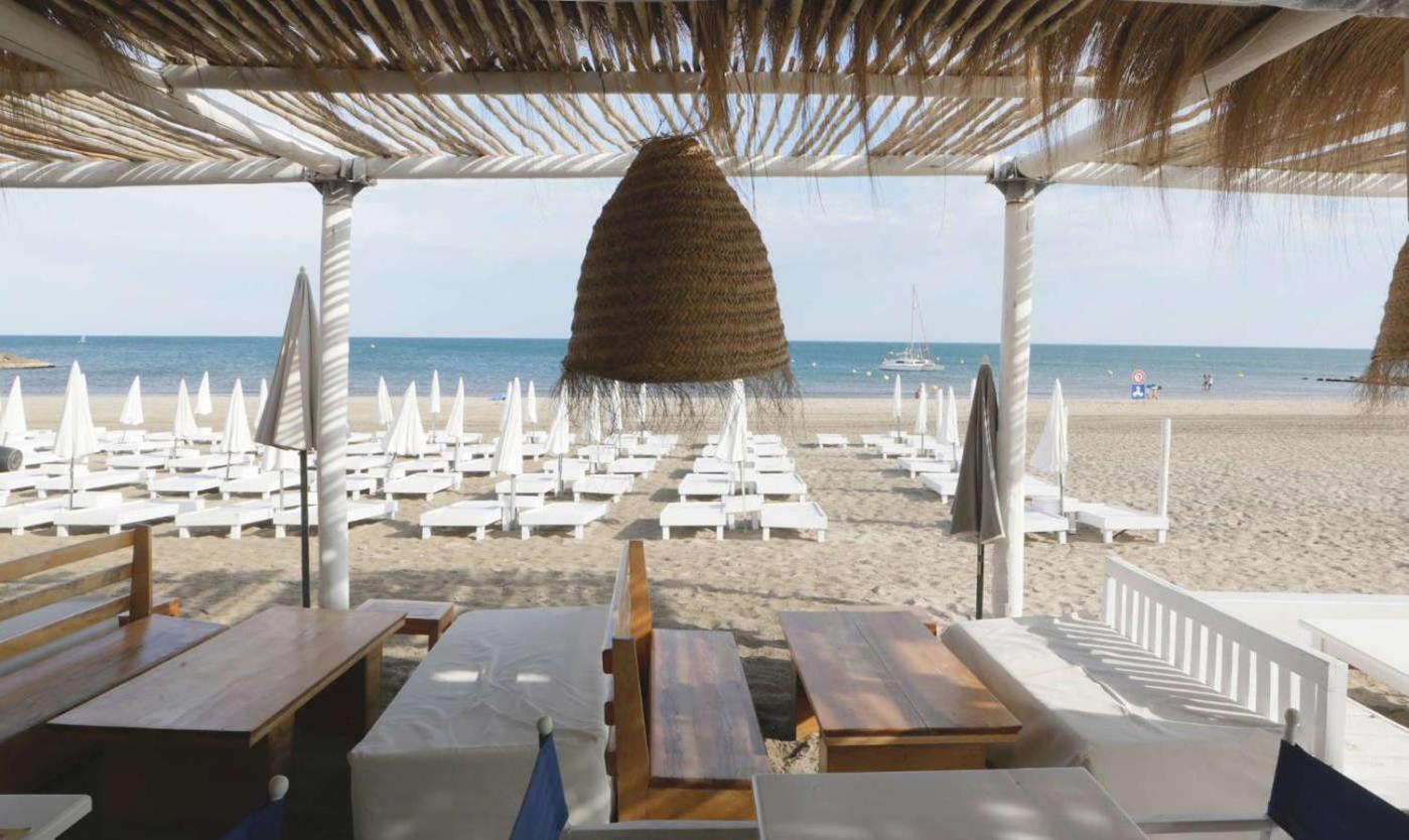 Apartment T2 4 Pers, Renove En Bord De , Clim Et Parking Classe 2 Etoiles Sete